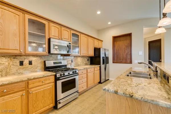 $3,500 | 20 Hunt Valley Trail, Henderson, NV 89052