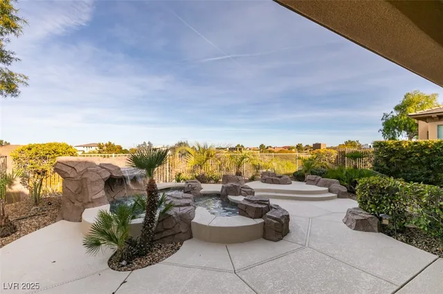 $3,800 | 20 Hunt Valley Trail, Henderson, NV 89052