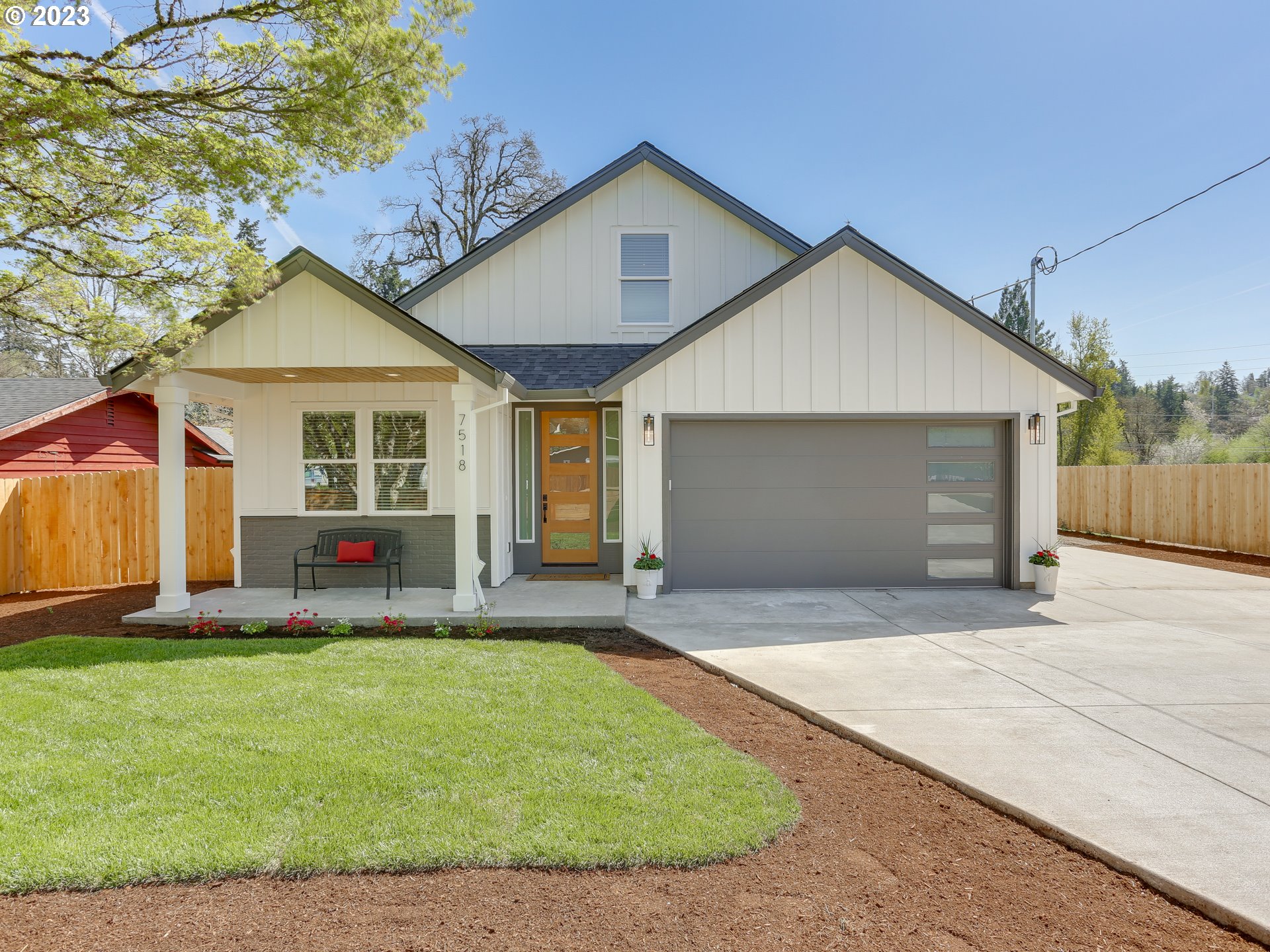 7518 Southeast Roots Road Milwaukie, OR 97267 - Photo 1 of 48 Gallery Image 1