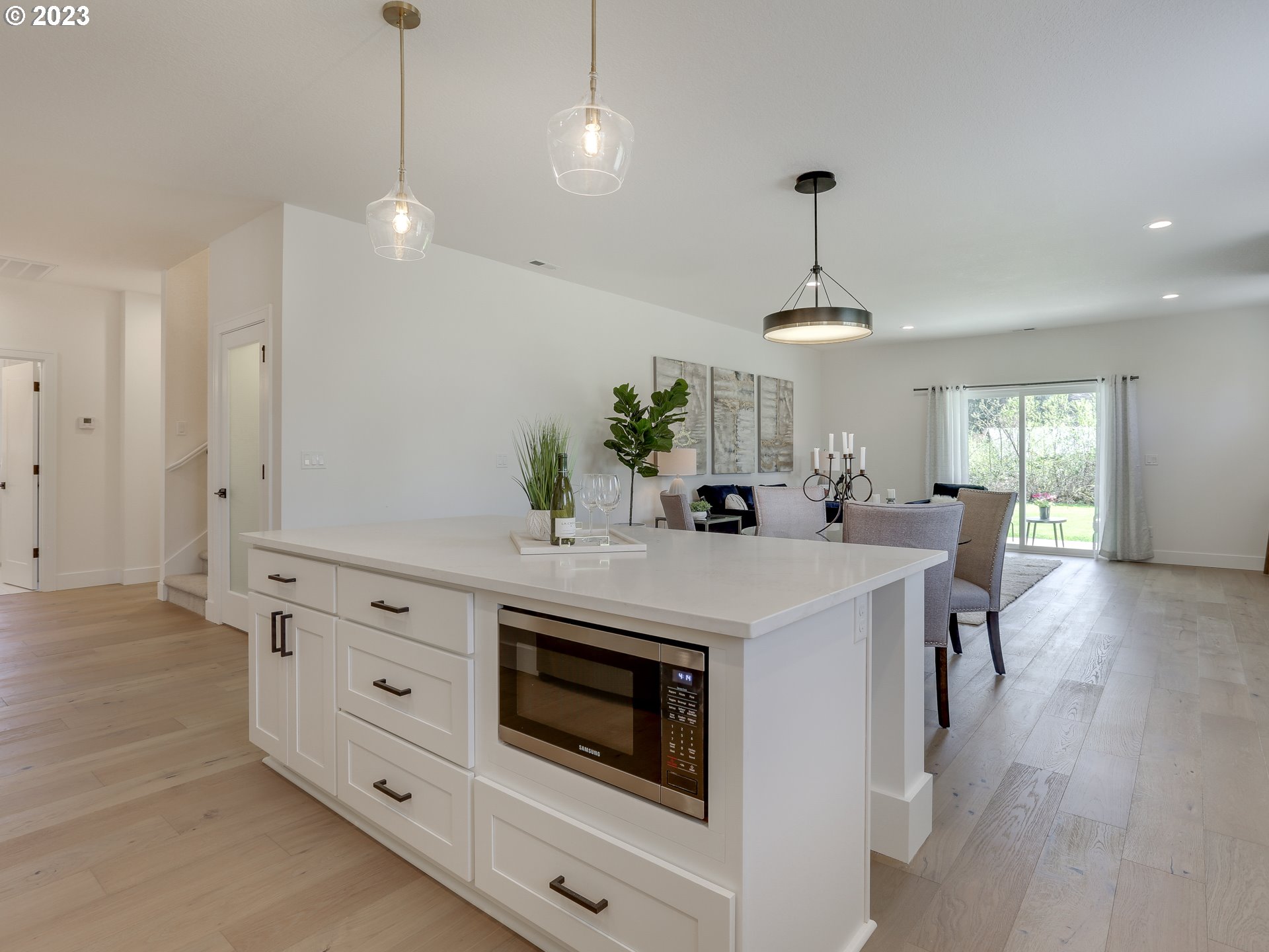 7518 Southeast Roots Road Milwaukie, OR 97267 - Photo 12 of 48 Gallery Image 12