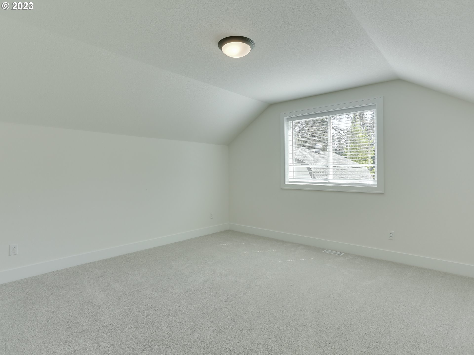 7518 Southeast Roots Road Milwaukie, OR 97267 - Photo 33 of 48 Gallery Image 33