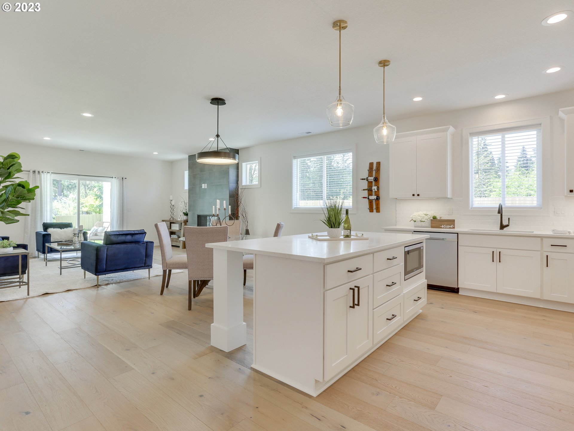 7518 Southeast Roots Road Milwaukie, OR 97267 - Photo 10 of 48 Gallery Image 10