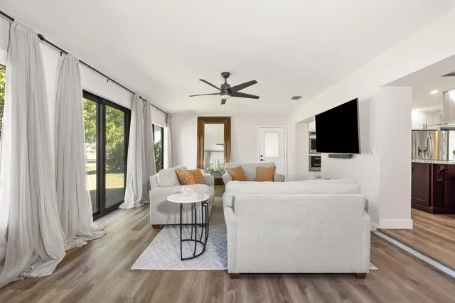 $940,000 | 2831 Southeast Fairway West, Stuart, FL 34997