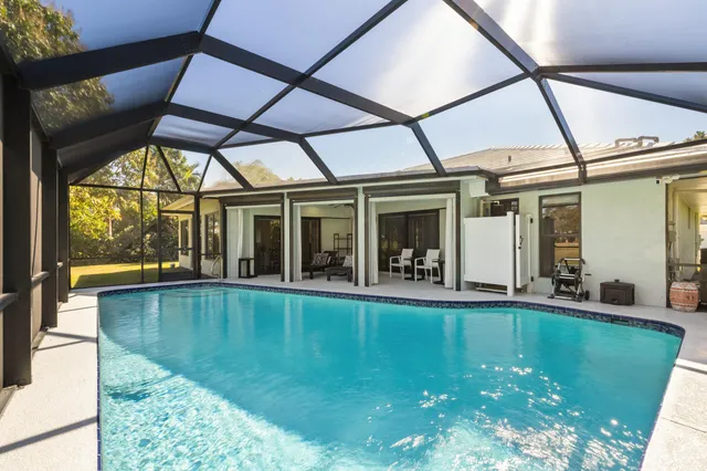 $940,000 | 2831 Southeast Fairway West, Stuart, FL 34997