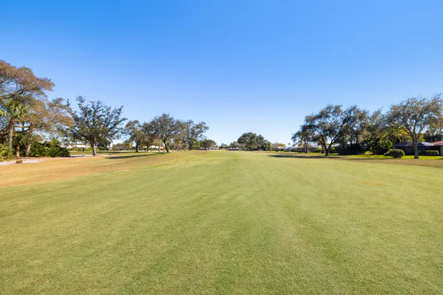 $940,000 | 2831 Southeast Fairway West, Stuart, FL 34997