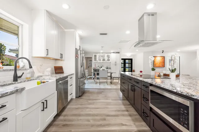 $940,000 | 2831 Southeast Fairway West, Stuart, FL 34997