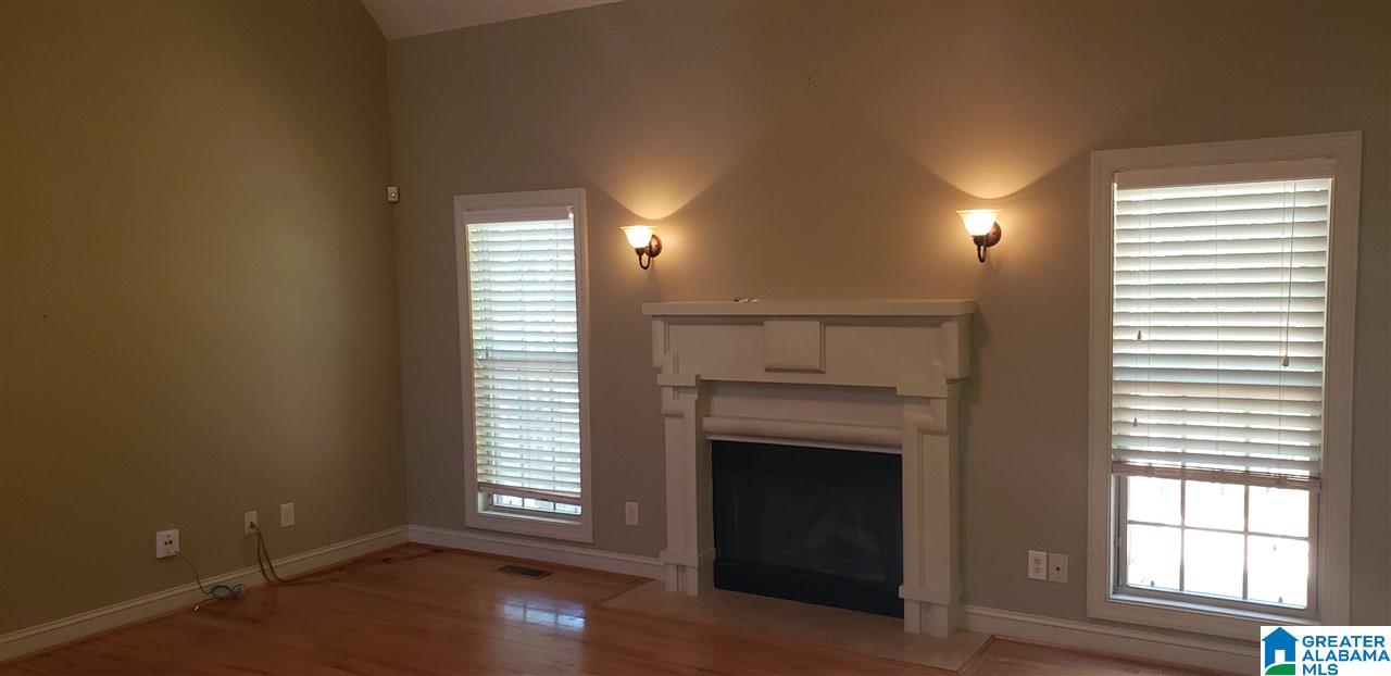 77 Shades Crest Road Hoover, AL 35226 - Photo 4 of 29