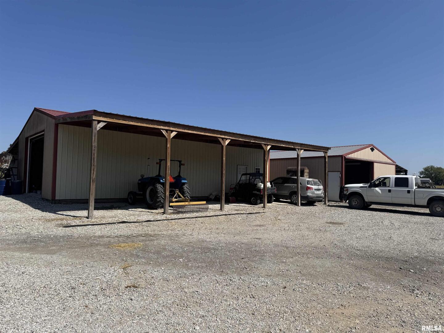 7003 River Road Iuka, IL 62849 - Photo 12 of 50