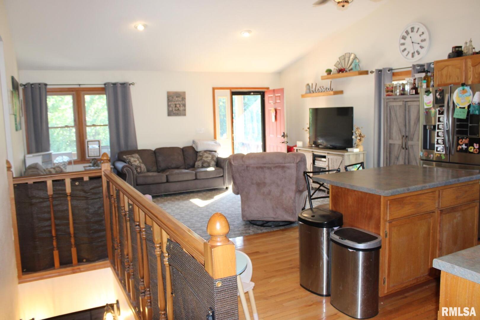 7003 River Road Iuka, IL 62849 - Photo 23 of 50