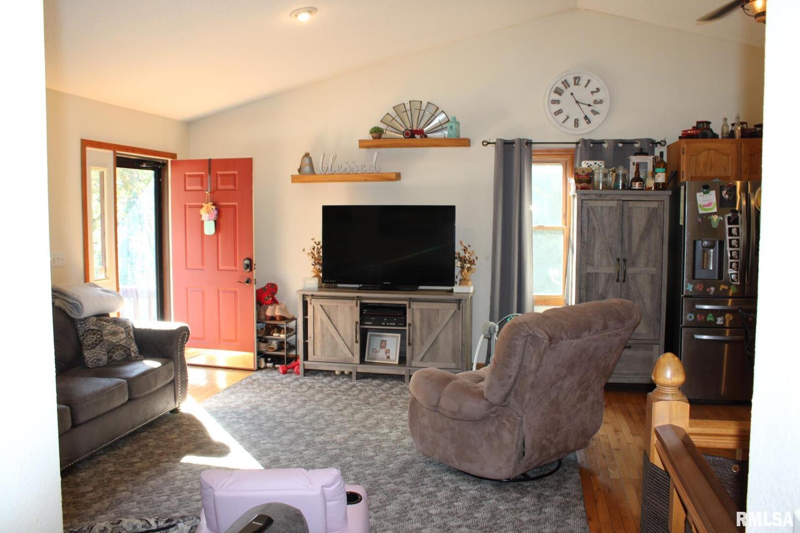 7003 River Road Iuka, IL 62849 - Photo 26 of 50