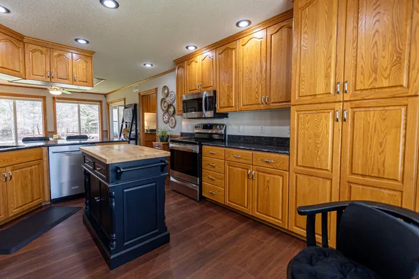 $799,000 | 1966 Liberty Road Northeast, Alexandria, MN 56308