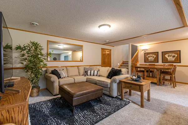 $799,000 | 1966 Liberty Road Northeast, Alexandria, MN 56308