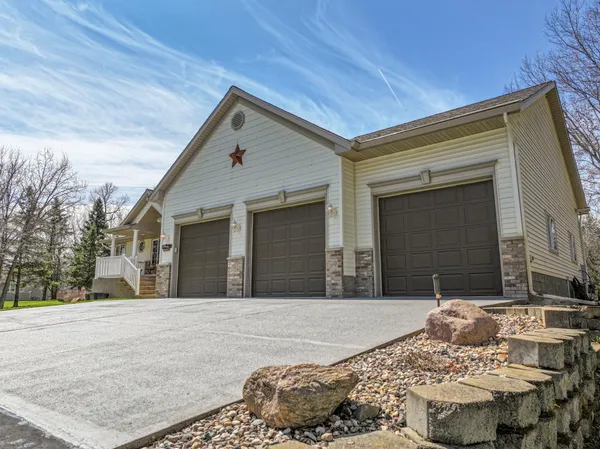$799,000 | 1966 Liberty Road Northeast, Alexandria, MN 56308
