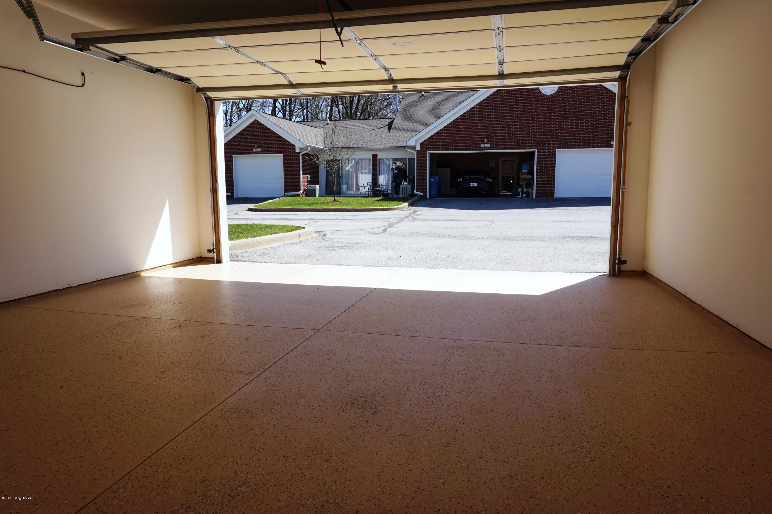 7816 Turtle Run Court Prospect, KY 40059 - Photo 17 of 35 DSC07239