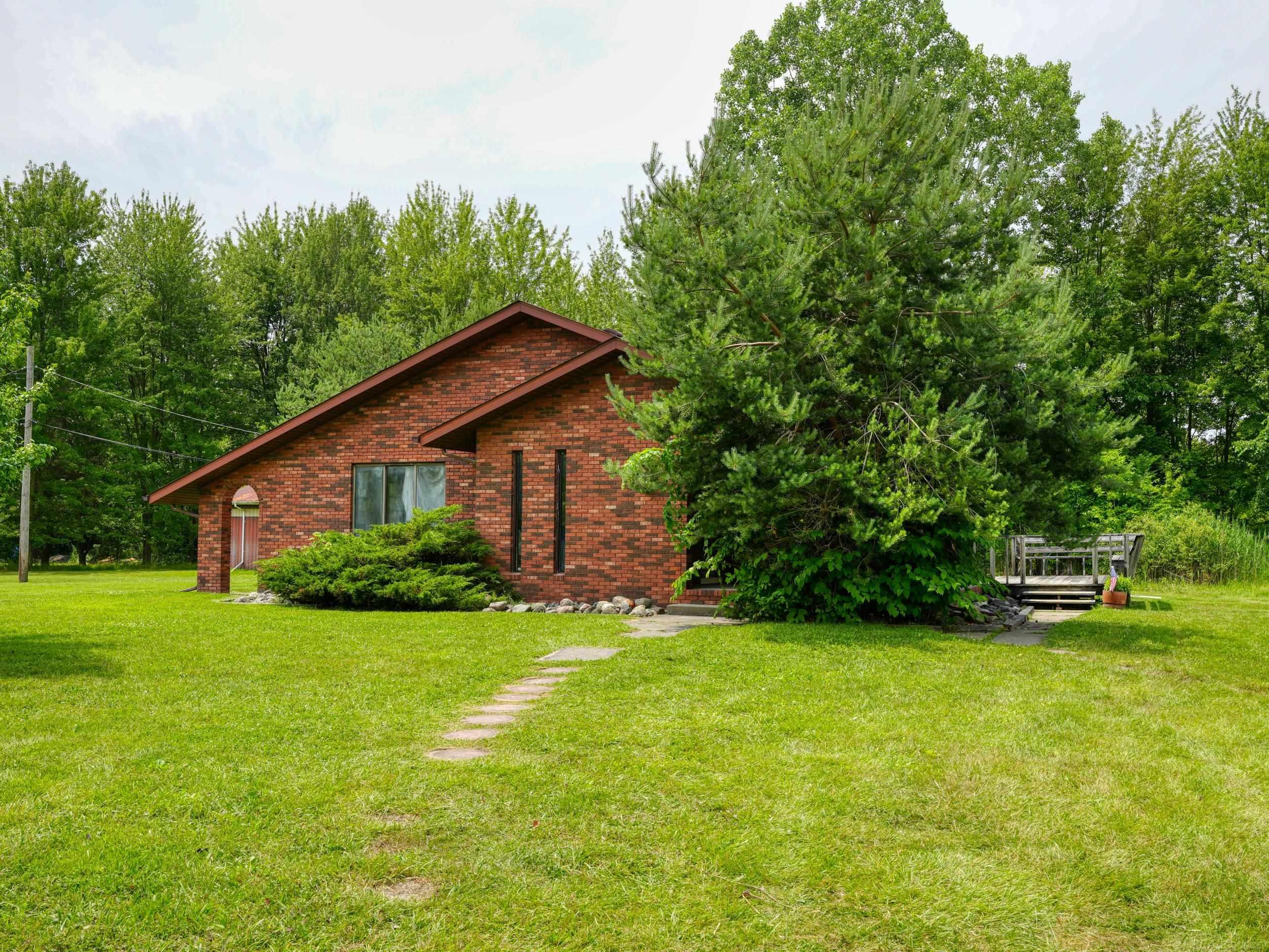 1980 Hessen Road Columbus, MI 48063 - Photo 7 of 31 50147084-8ea966e4-97f0-4a84-9232-d277ce9882e4.JPG
