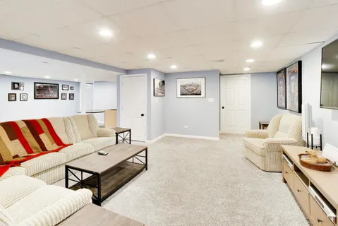 $510,000 | 850 Tartans Drive, West Dundee, IL 60118