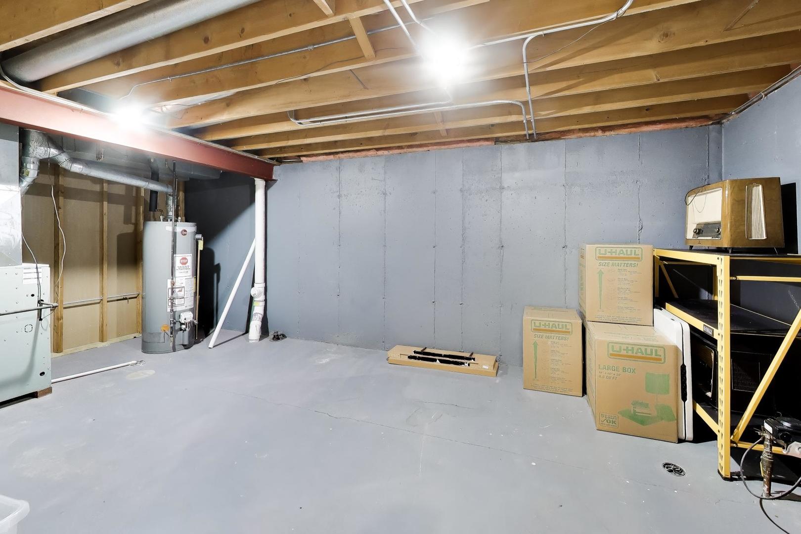 850 Tartans Drive West Dundee, IL 60118 - Photo 36 of 49 a view of a room with gym equipment
