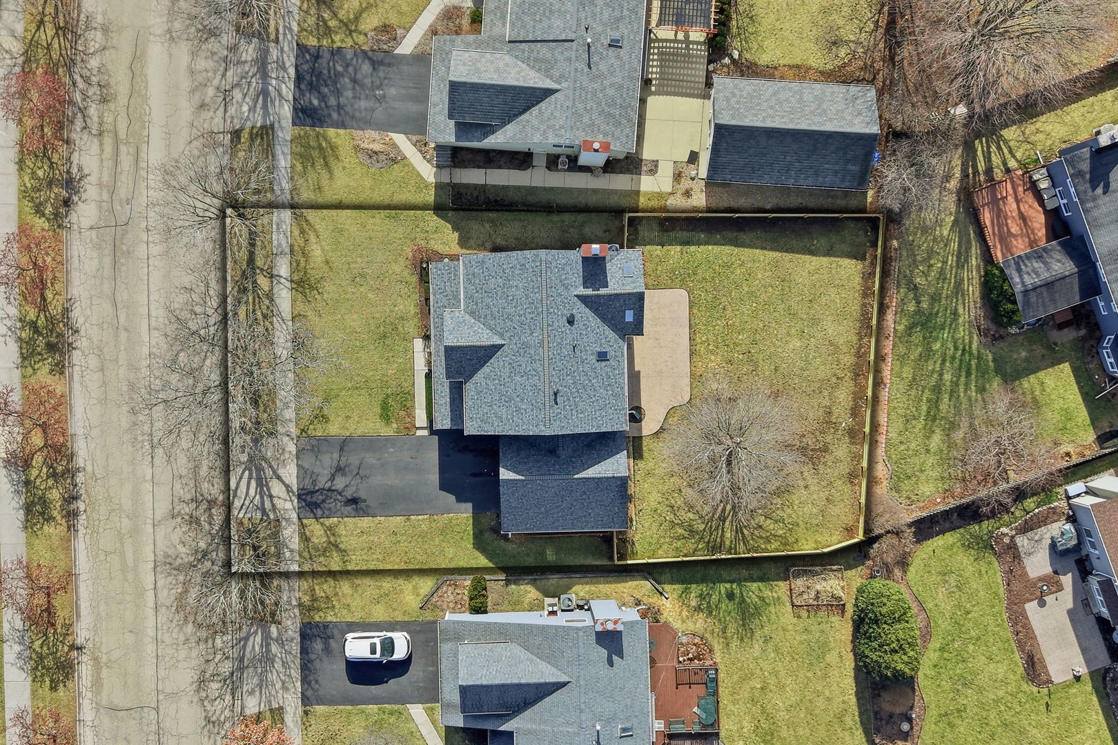 850 Tartans Drive West Dundee, IL 60118 - Photo 46 of 49 a bird view of a house