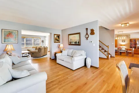 $510,000 | 850 Tartans Drive, West Dundee, IL 60118