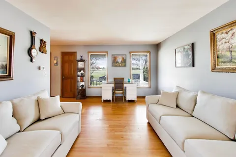 $510,000 | 850 Tartans Drive, West Dundee, IL 60118