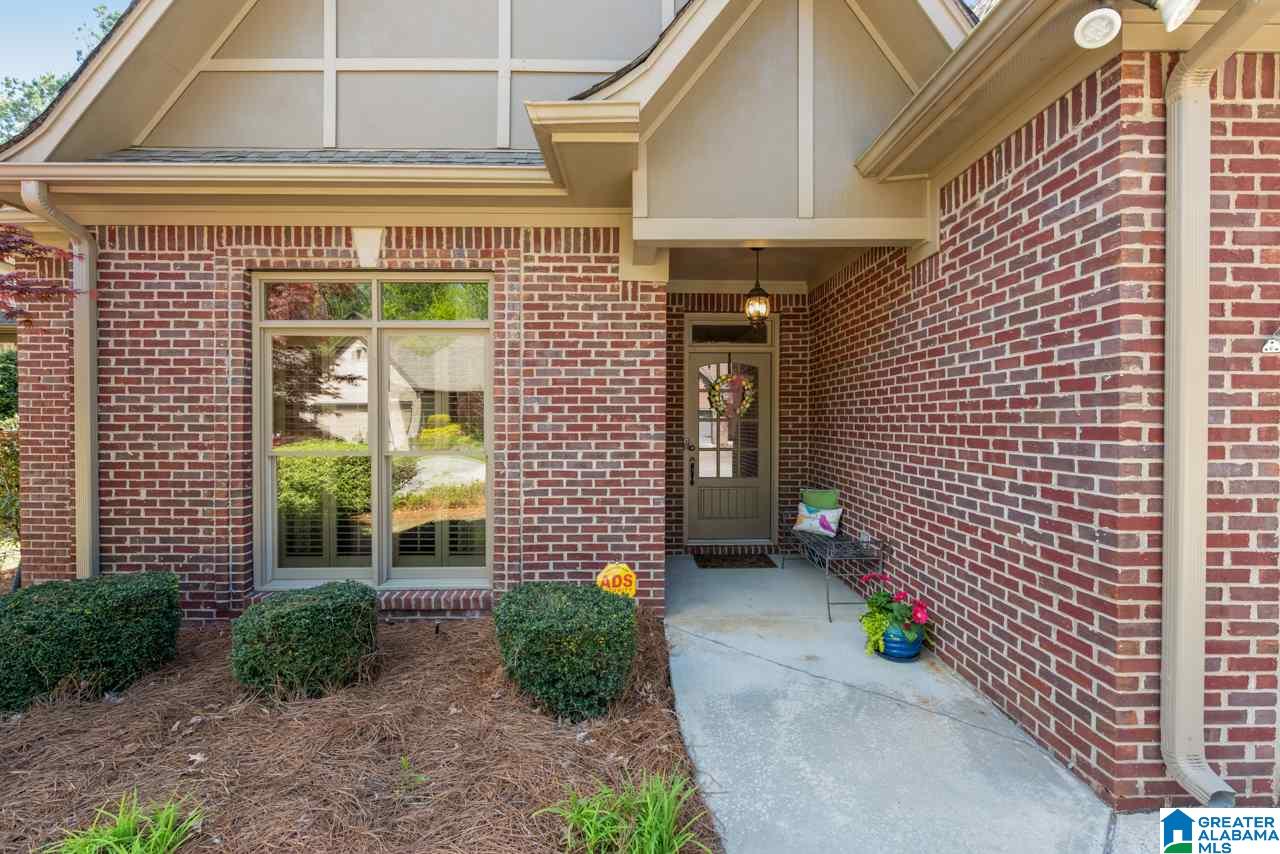 926 Haddington Dale Pelham, AL 35124 - Photo 2 of 41
