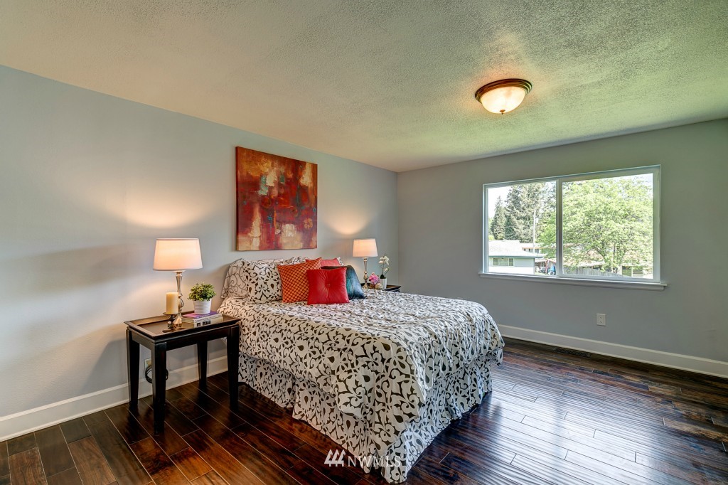 4618 Northeast 22nd Place Renton, WA 98059 - Photo 11 of 25