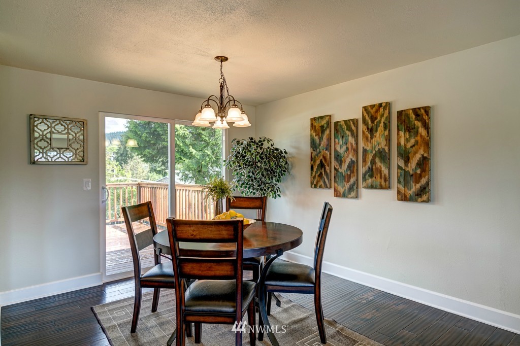 4618 Northeast 22nd Place Renton, WA 98059 - Photo 7 of 25