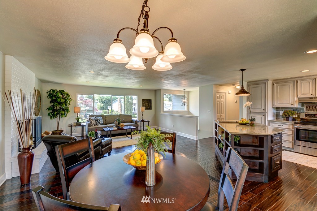4618 Northeast 22nd Place Renton, WA 98059 - Photo 8 of 25