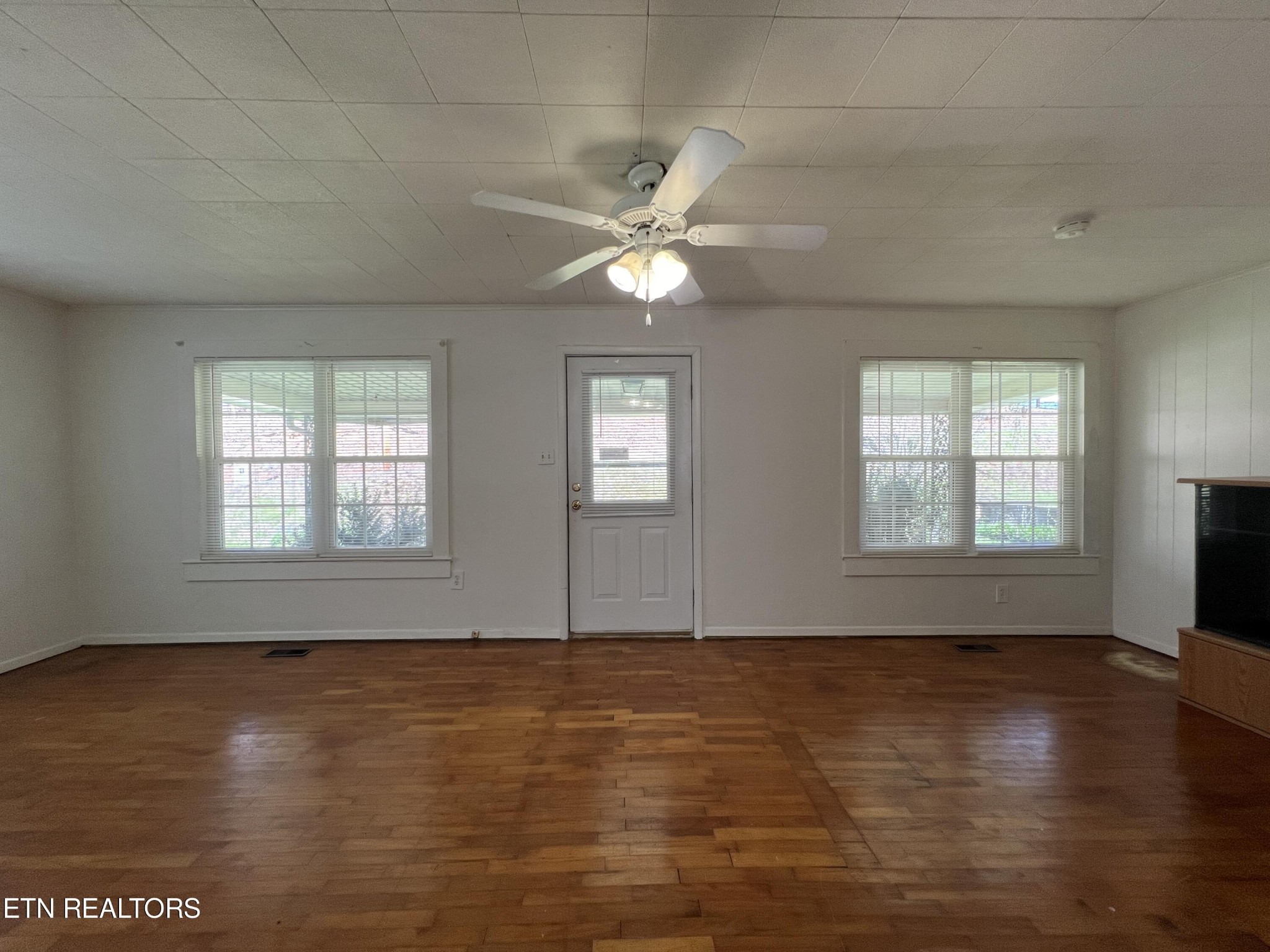 188 Tub Springs Road Harriman, TN 37748 - Photo 3 of 15 Gallery Image 3