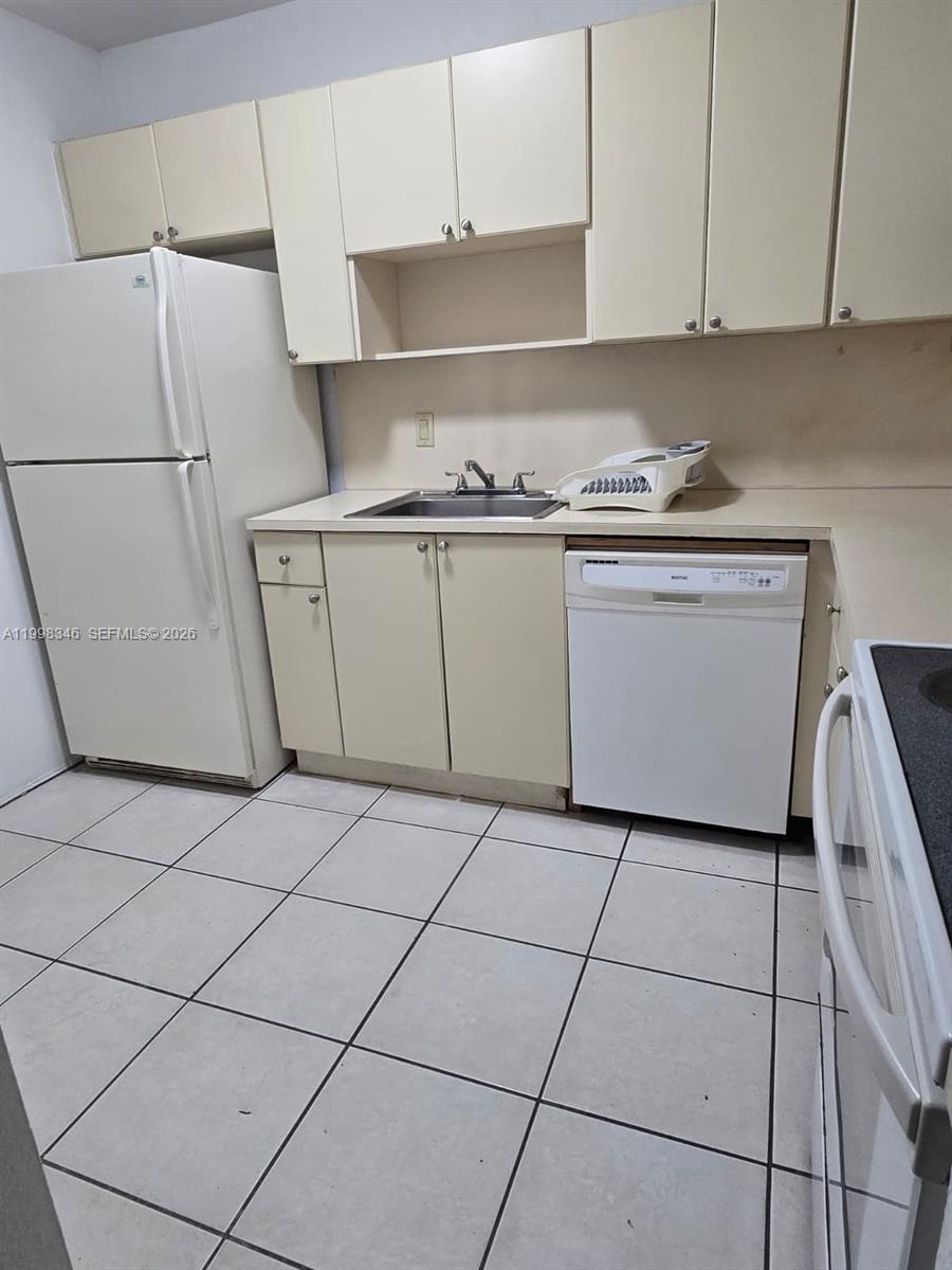 9972 Southwest 88th Street, Unit 1119 Miami, FL 33176 - Photo 2 of 9