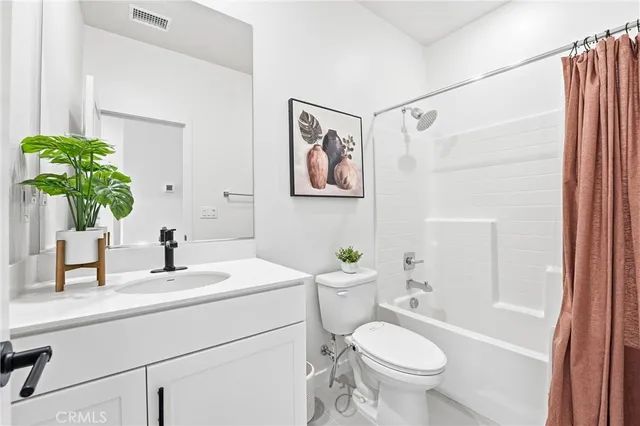 $575,000 | 3956 Lavine Way, Unit 110, Corona, CA 92883