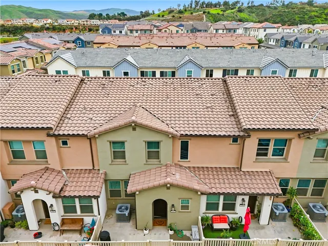 $575,000 | 3956 Lavine Way, Unit 110, Corona, CA 92883