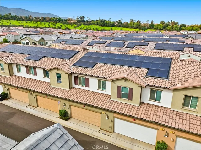 $575,000 | 3956 Lavine Way, Unit 110, Corona, CA 92883