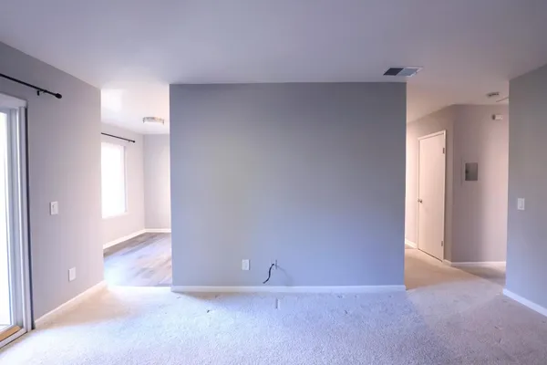 a view of empty room with window