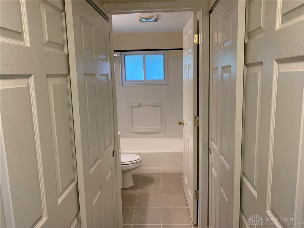 1685 West Stroop Road Kettering, OH 45439 - Photo 14 of 18 Gallery Image 14
