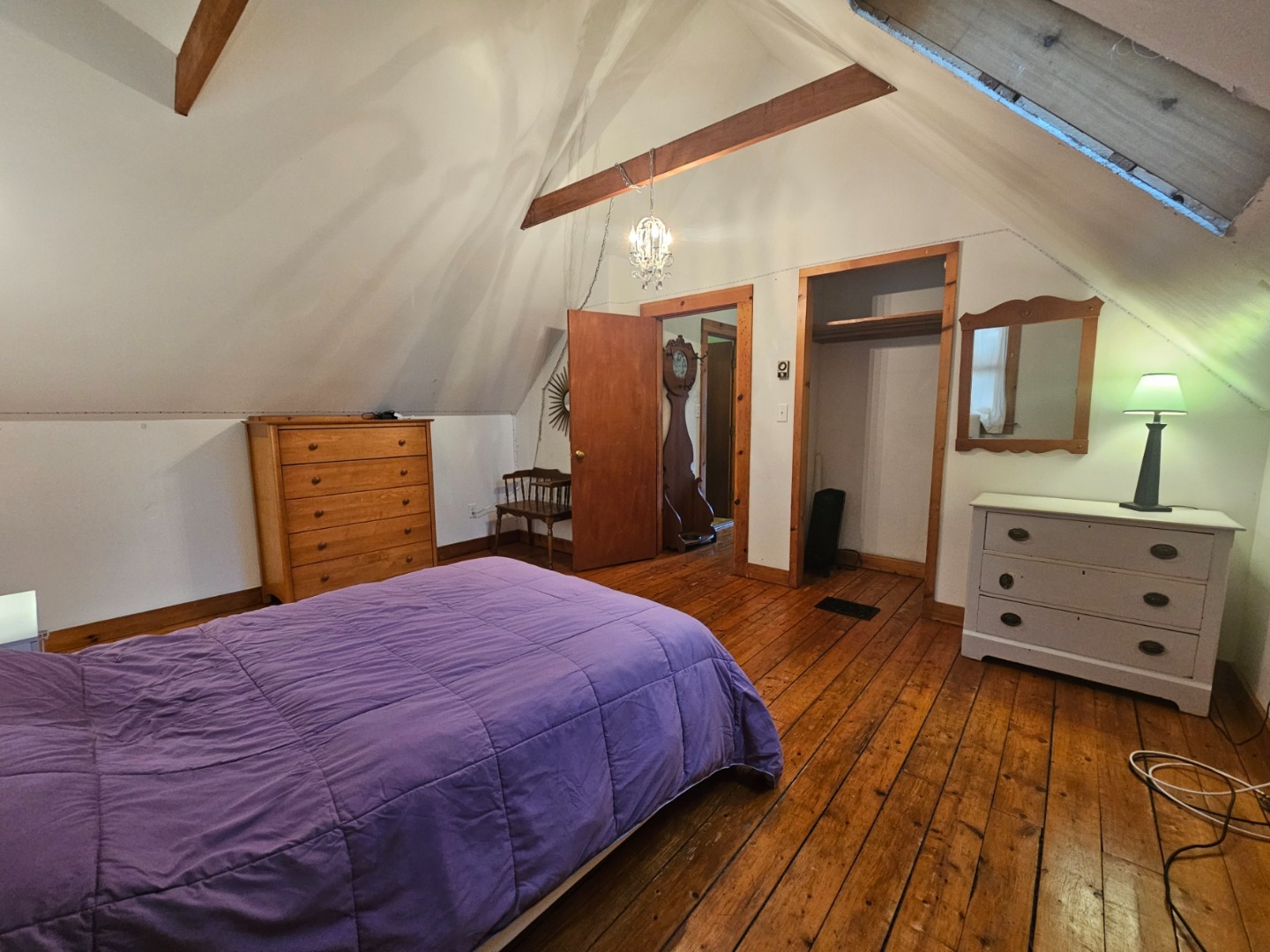 20 Leonard Circle Vineyard Haven, MA 02568 - Photo 10 of 16 a bedroom with a bed and a dresser