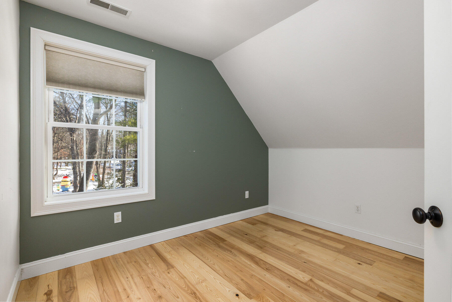 82 Stacy Lane Eliot, ME 03903 - Photo 23 of 34 23