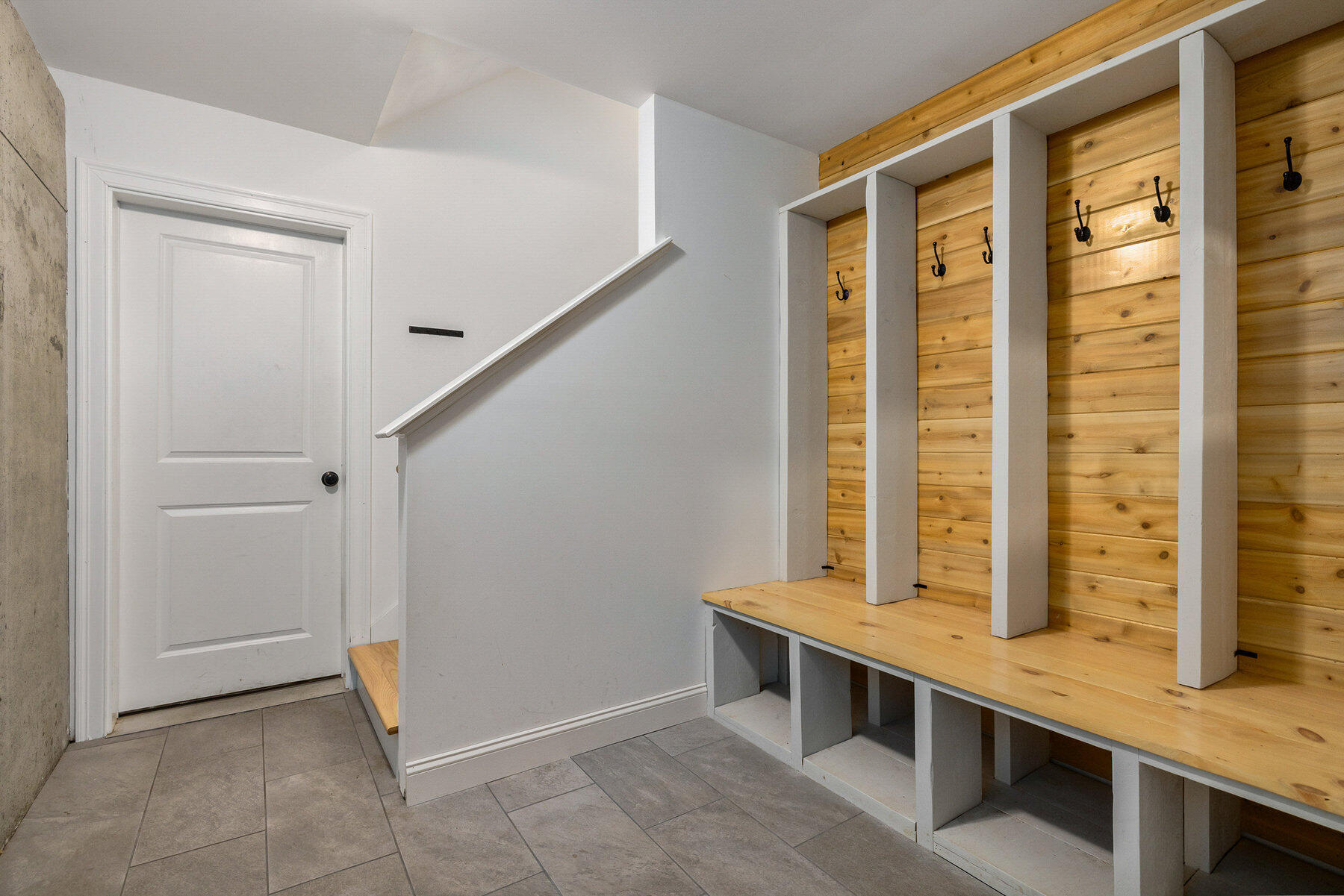 82 Stacy Lane Eliot, ME 03903 - Photo 5 of 34 5