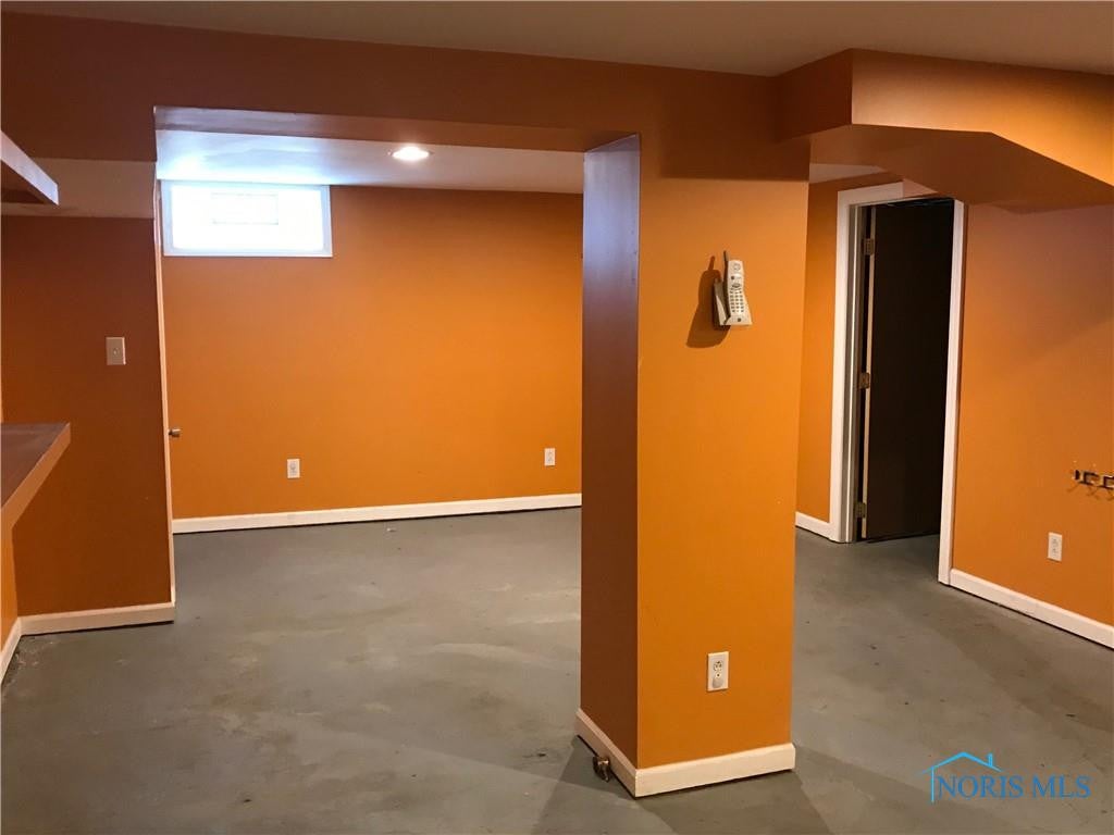 3909 Bellevue Road Toledo, OH 43613 - Photo 9 of 12 Gallery Image 9