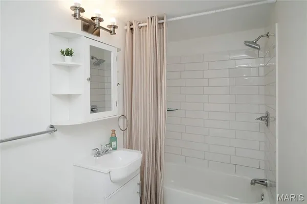 $164,900 | 2619 Michigan Avenue, St. Louis, MO 63118