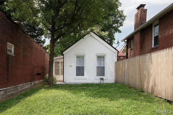 $164,900 | 2619 Michigan Avenue, St. Louis, MO 63118