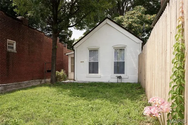 $164,900 | 2619 Michigan Avenue, St. Louis, MO 63118