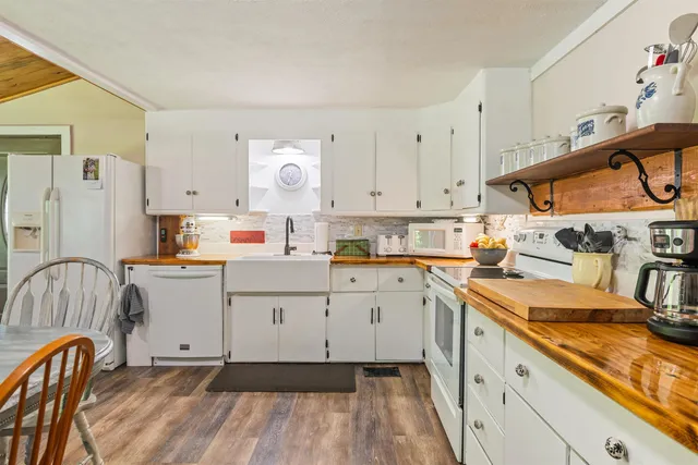 $599,000 | 1702 Ballard Road, Highgate, VT 05488