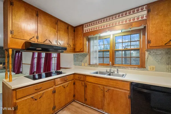 $285,000 | 312 Dogwood Loop, Greeneville, TN 37745