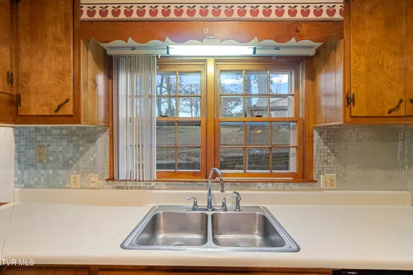 $285,000 | 312 Dogwood Loop, Greeneville, TN 37745