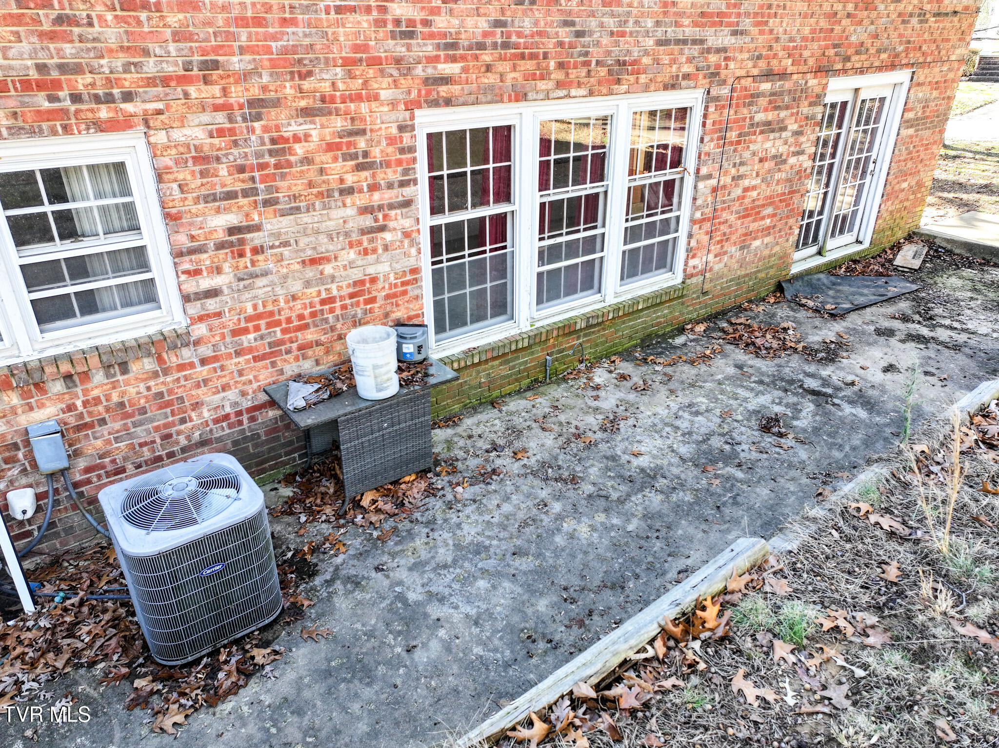 312 Dogwood Loop Greeneville, TN 37745 - Photo 9 of 49 DJI_20251218161752_0235_D