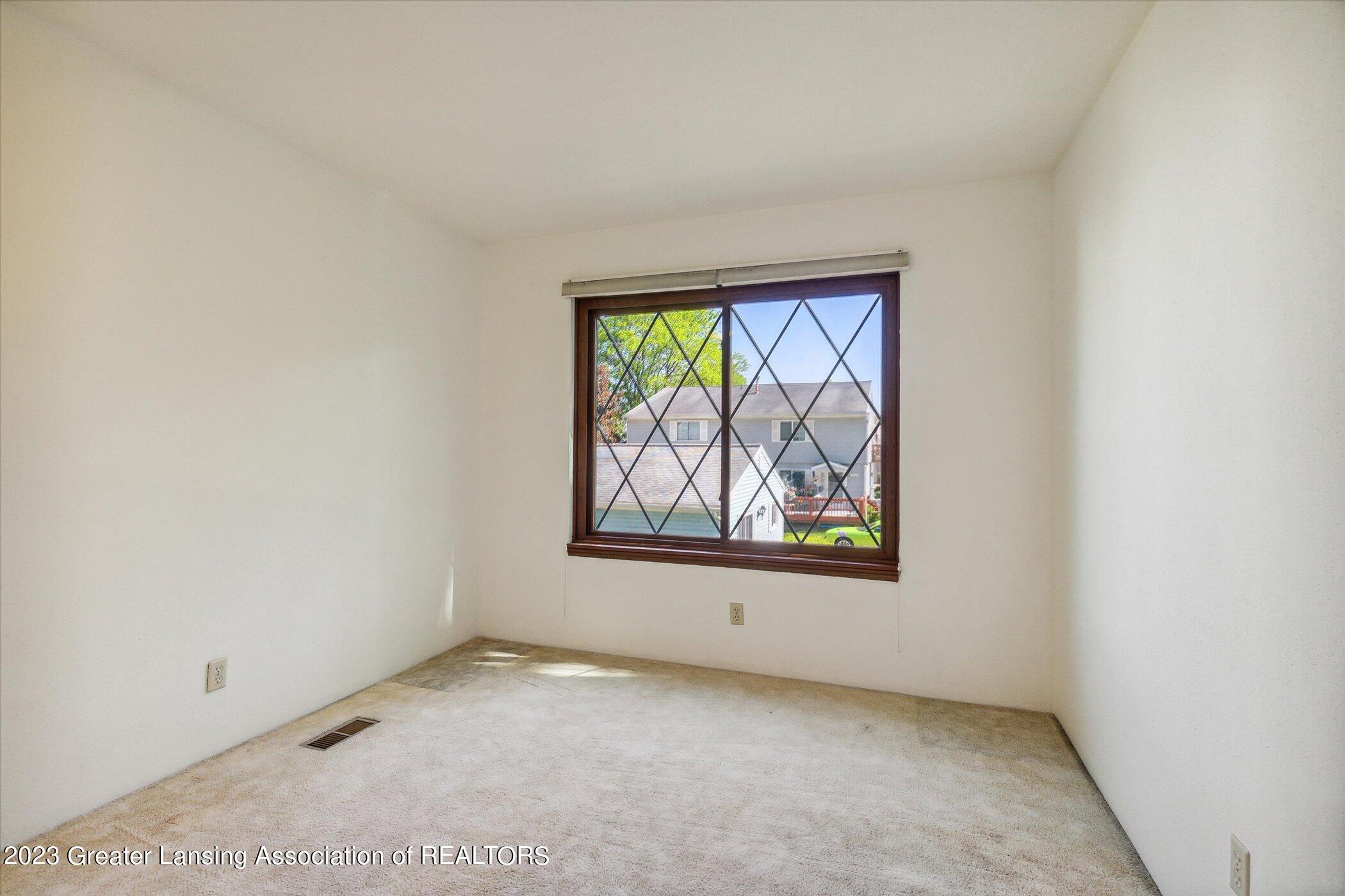 3940 Hunters Ridge Drive, Unit 3 Lansing, MI 48911 - Photo 21 of 35 21-3940-Hunters-Ridge-Dr-Unit-3-Lansing-