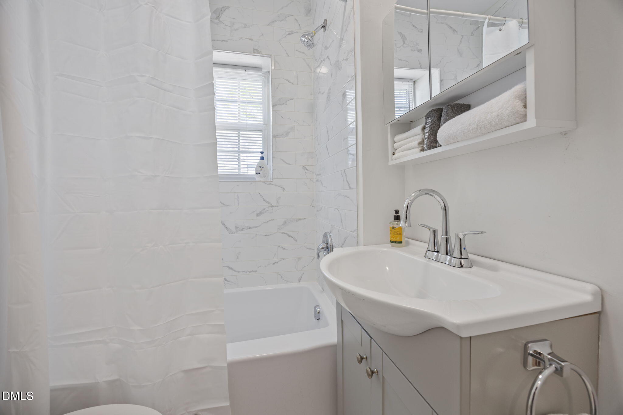 509 Cape Avenue Raleigh, NC 27601 - Photo 8 of 46 27-web-or-mls-IMG_6938