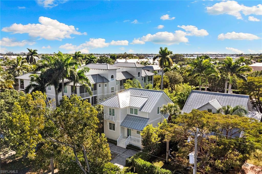 810 9th Street South Naples, FL 34102 - Photo 31 of 32 a view of a city