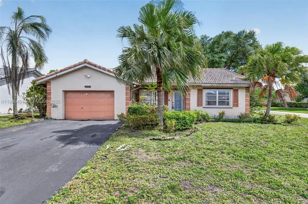 $350,000 | 10424 Northwest 70th Court, Tamarac, FL 33321